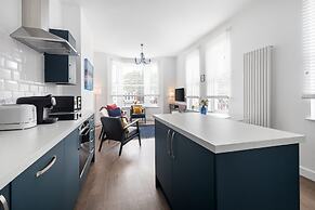 Host Stay Sanderling Chase