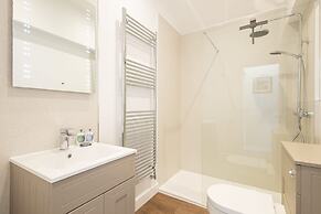 Host Stay Sanderling Chase