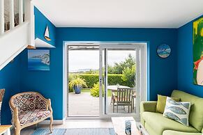 Host Stay Blue Waters