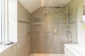 Host Stay Blue Waters