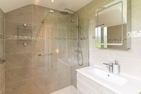 Host Stay Blue Waters