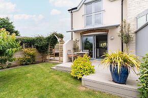 Host Stay Blue Waters