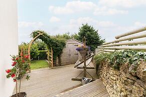 Host Stay Blue Waters