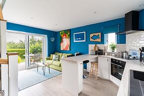 Host Stay Blue Waters