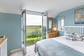 Host Stay Blue Waters