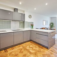 Host Stay Empress Point