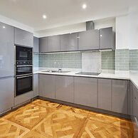 Host Stay Empress Point