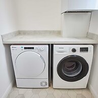 Host Stay Empress Point