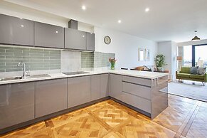 Host Stay Empress Point