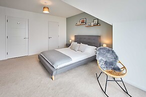 Host Stay Empress Point
