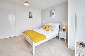 Host Stay Empress Point