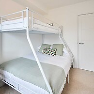 Host Stay Empress Point