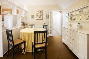 Host Stay Upper Lodge