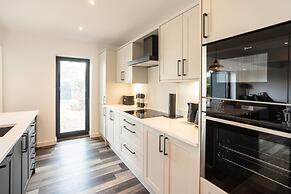 Host Stay The Stable