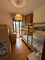 Lovely and Serene Flat Near Pluto Beach