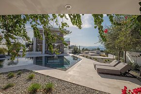 Elia Cove Luxury Villas & Residences