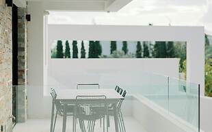 Elia Cove Luxury Villas & Residences