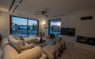 Elia Cove Luxury Villas & Residences