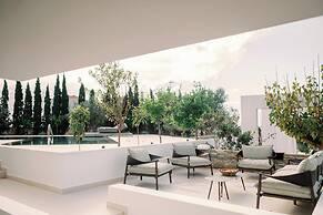 Elia Cove Luxury Villas & Residences