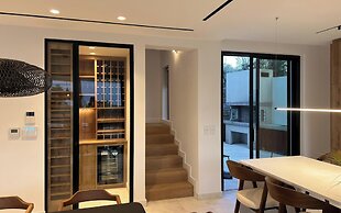 Elia Cove Luxury Villas & Residences