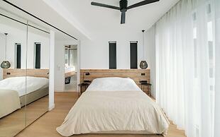 Elia Cove Luxury Villas & Residences