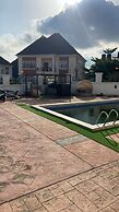 Claramojisola - Eunice Apartments