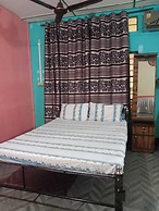 Akshita Guest House By GRB