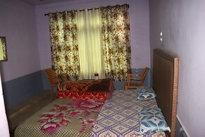 Shri Anand Hotel Berinag