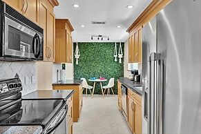 Casa Maya 3br Home With Pool In Hollywood Hills 3 Bedroom Home by RedA