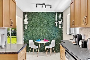 Casa Maya 3br Home With Pool In Hollywood Hills 3 Bedroom Home by RedA