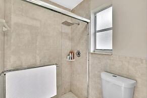 Casa Maya 3br Home With Pool In Hollywood Hills 3 Bedroom Home by RedA