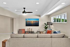 Casa Maya 3br Home With Pool In Hollywood Hills 3 Bedroom Home by RedA