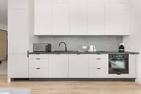 Starowiejska With Parking by Renters