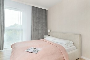 Starowiejska With Parking by Renters