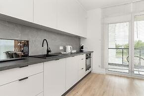 Starowiejska With Parking by Renters