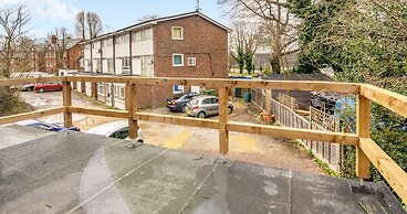 Ettrick Court House By REDWOOD STAYS