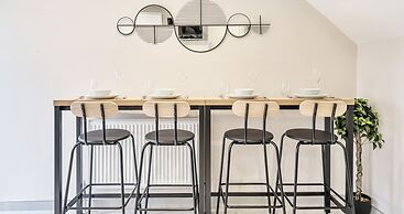 Ettrick Court House By REDWOOD STAYS