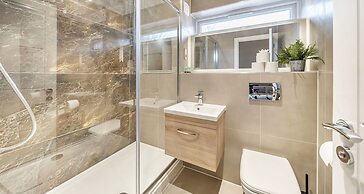 Ettrick Court House By REDWOOD STAYS