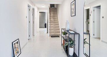 Ettrick Court House By REDWOOD STAYS