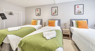 Ettrick Court House By REDWOOD STAYS