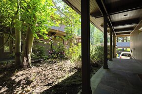 Perfect Basecamp for Mt. Bachelor With Hot Tub
