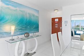 Ocean Wind Luxury Beachfront Condo With Pool & Gym