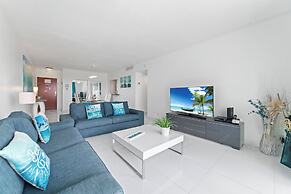 Ocean Wind Luxury Beachfront Condo With Pool & Gym