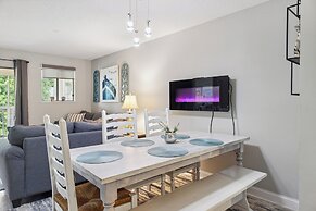 Seaside Bliss Retreat Coastal Condo for 6