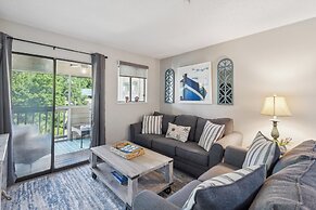 Seaside Bliss Retreat Coastal Condo for 6