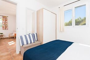 Las Estrellas in Cala Llombards