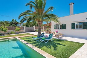 Las Estrellas in Cala Llombards