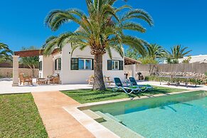 Las Estrellas in Cala Llombards