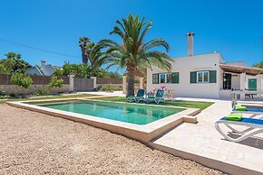 Las Estrellas in Cala Llombards