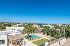 Las Estrellas in Cala Llombards